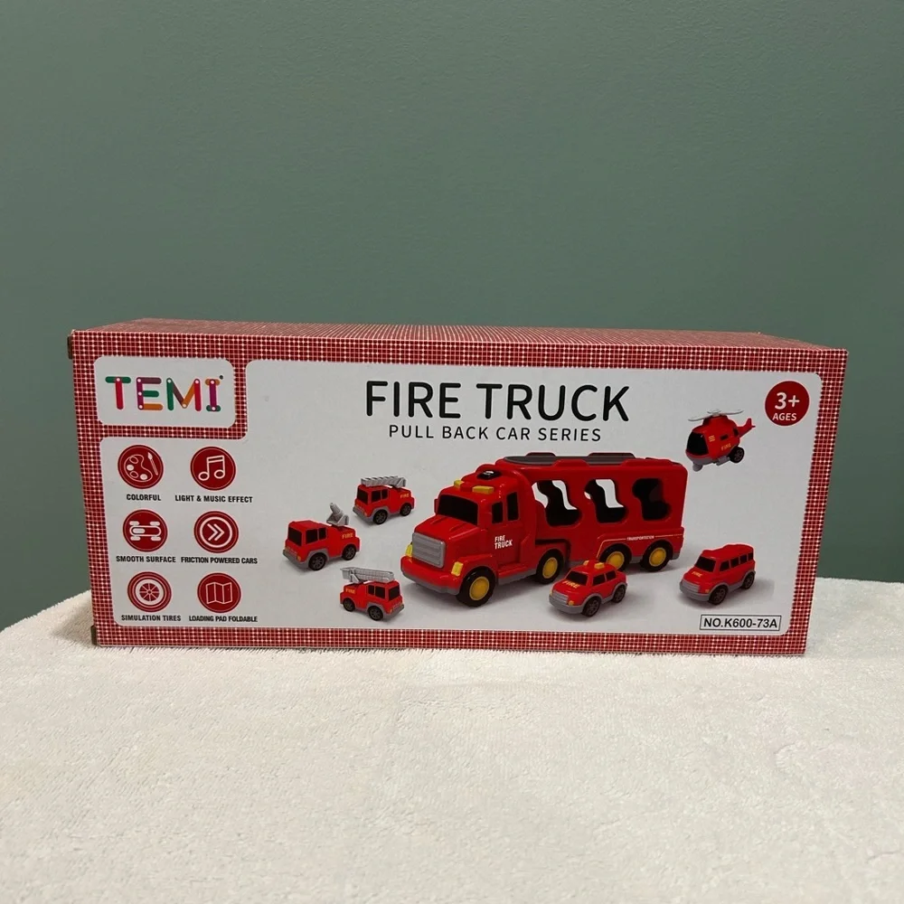 ✨BNWT - Fire Truck Car Model Lights & Music Transport Vehicle Container Car✨